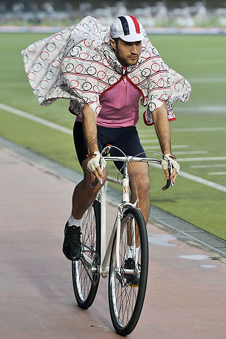 Moncler Gamme Bleu / - 2011